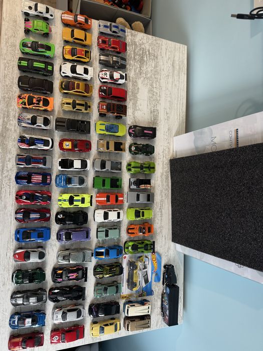 HOT WHEELS - колички