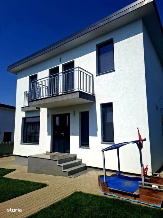 Vanzare vila familiala mobilata Burdujeni - Laniste- 270 teren