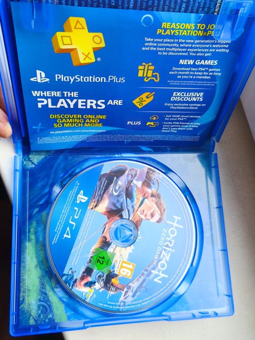 Vând joc Horizon zero dawn ps4