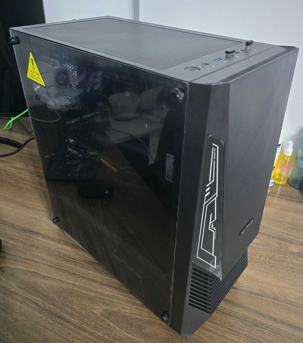Unitate PC Gaming i7-7700K, Corsair H60, RX 570, 16GB RAM, 574GB SSD