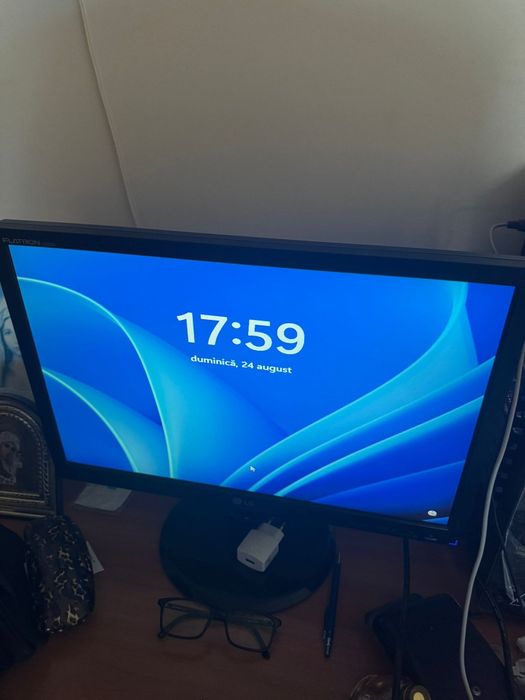Vand Pc Desktop Impecabil DDR3 i5-3470 + monitor LG VGA impecabile!