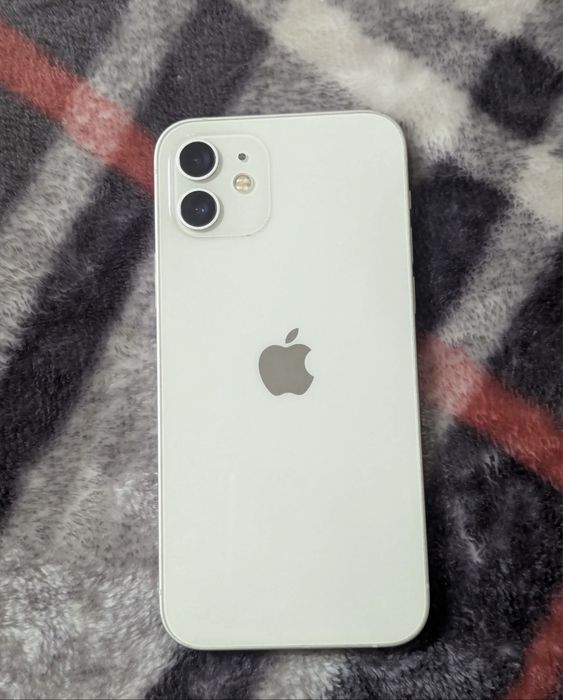 Айфон 12 76/64gb