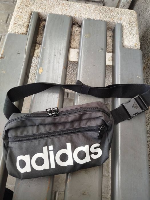 Продавам Чанта Adidas