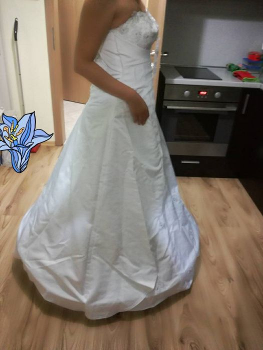 Сватбена / булчинска   рокля