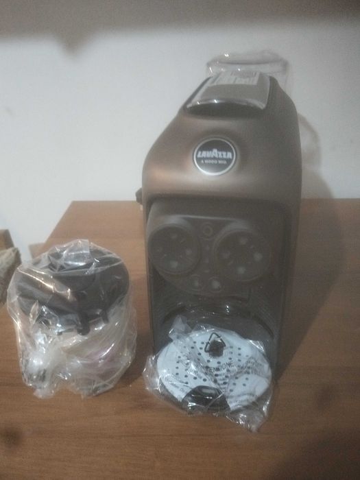 Нова Lavazza a Modo Mio Desea Кафемашина с Капсули