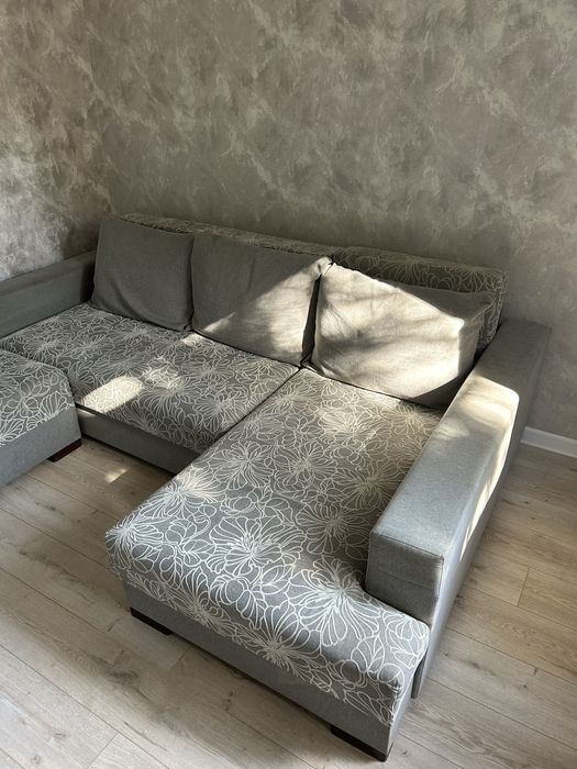 Продам диван в связи с переездом