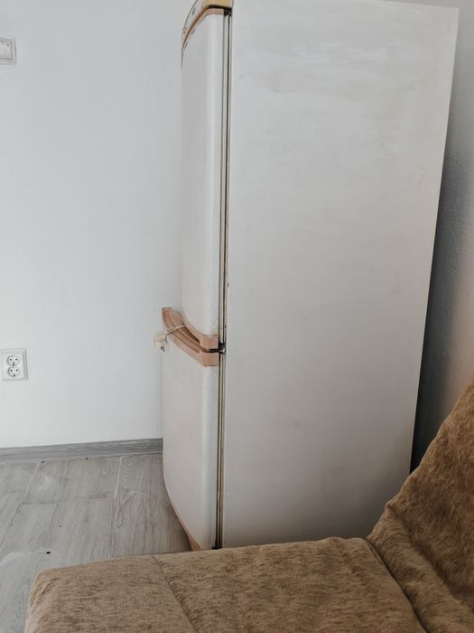 Închiriez garsonieră