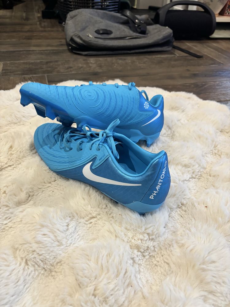 Футболни бутонки Nike Cyclone 360 (няма ги в България)