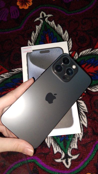 Продам айфон 15 про Макс 512 Гб