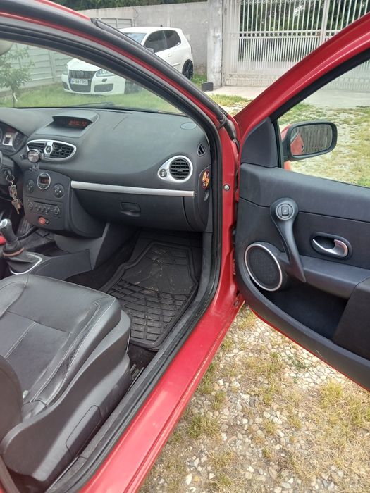 Vand renault clio stare foarte buna