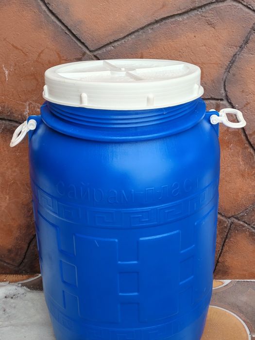 Продам пластиковые бочки