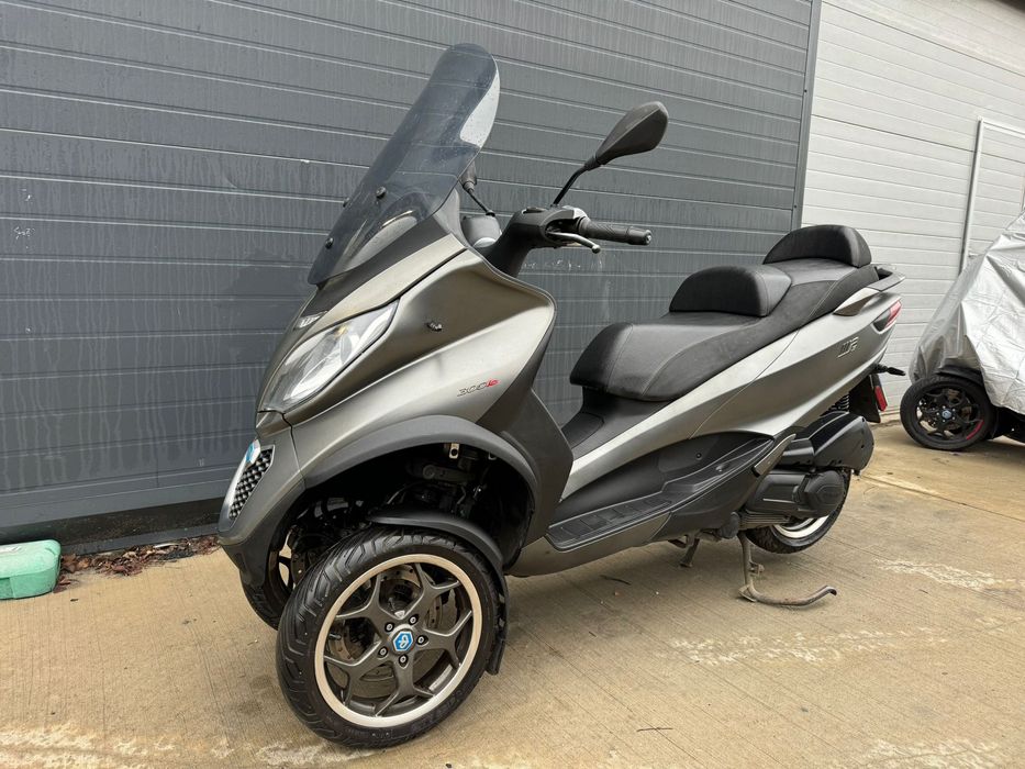 Fun moto vinde Piaggio Mp3 300cm ABS ASR 2018 Permis cat B