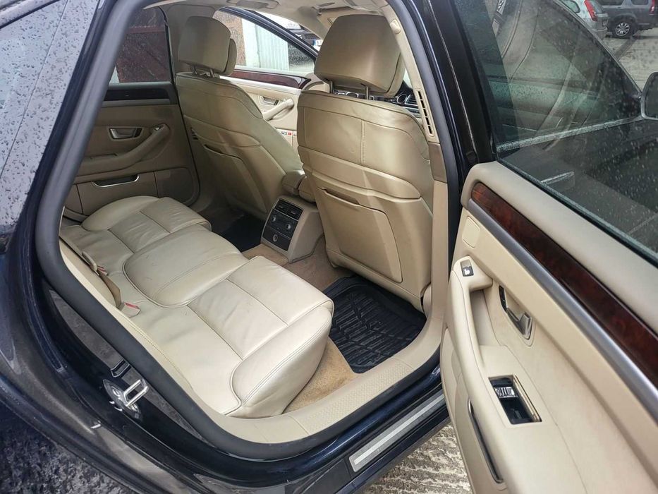 Audi A8 4.2 дизел 2008г.