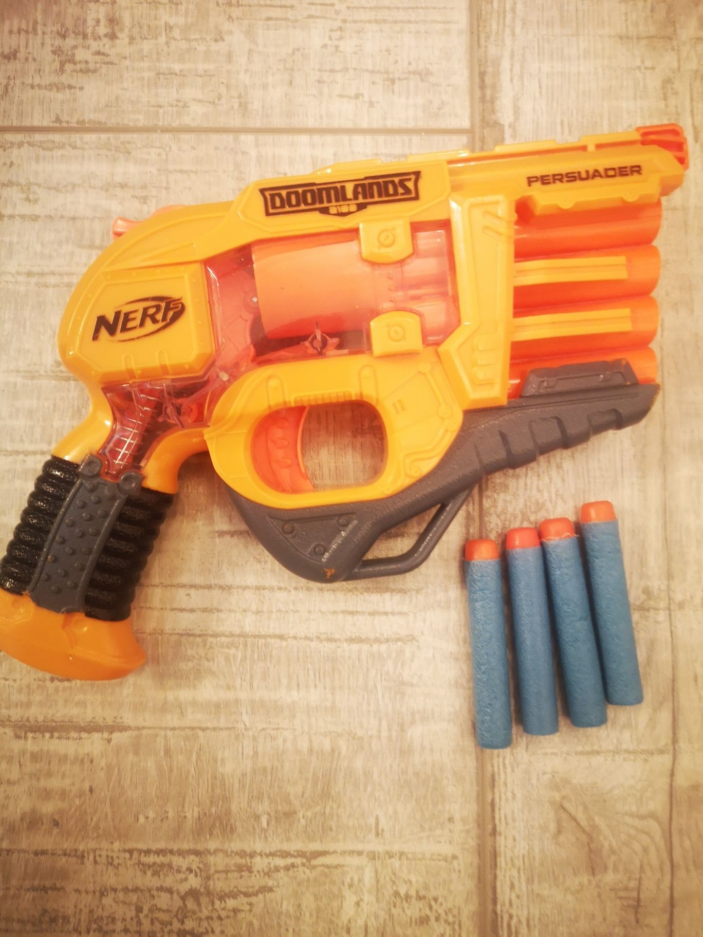 Jucărie pachet  pistoale nerf accustrike quadrant doomlands  persuader