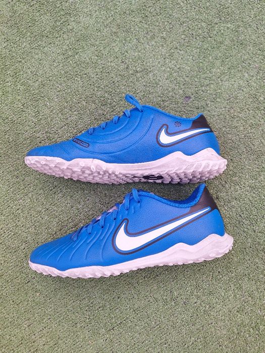 Футболни стоножки Nike Legend 10 Club TF