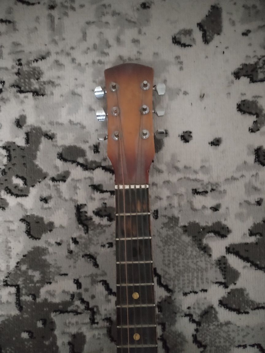 Gitara Rossiya garatiyali original