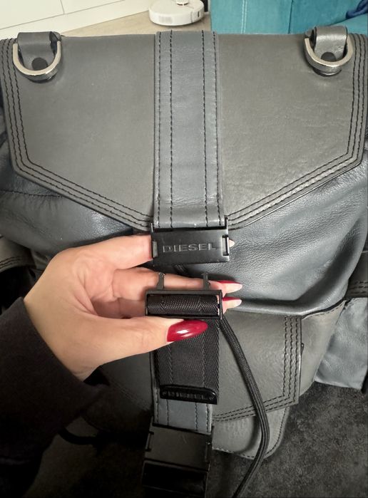 Раница Diesel от естествена телешка кожа