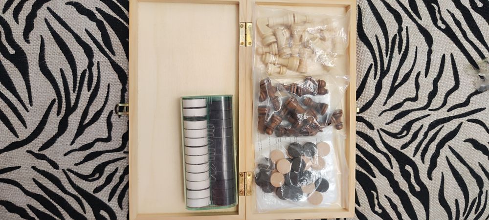 Шахматы и шашки за шоколадку