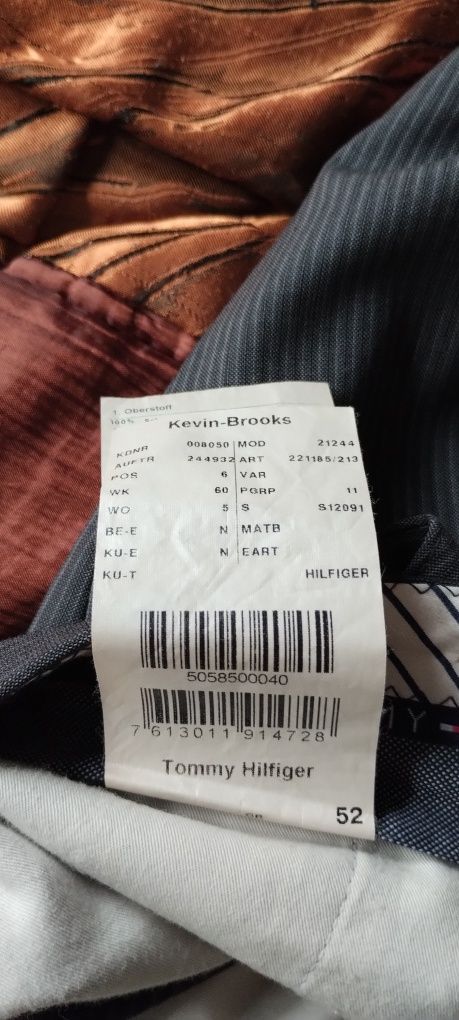 Costum barbati TOMMY HILFIGER marime 52 stare impecabila