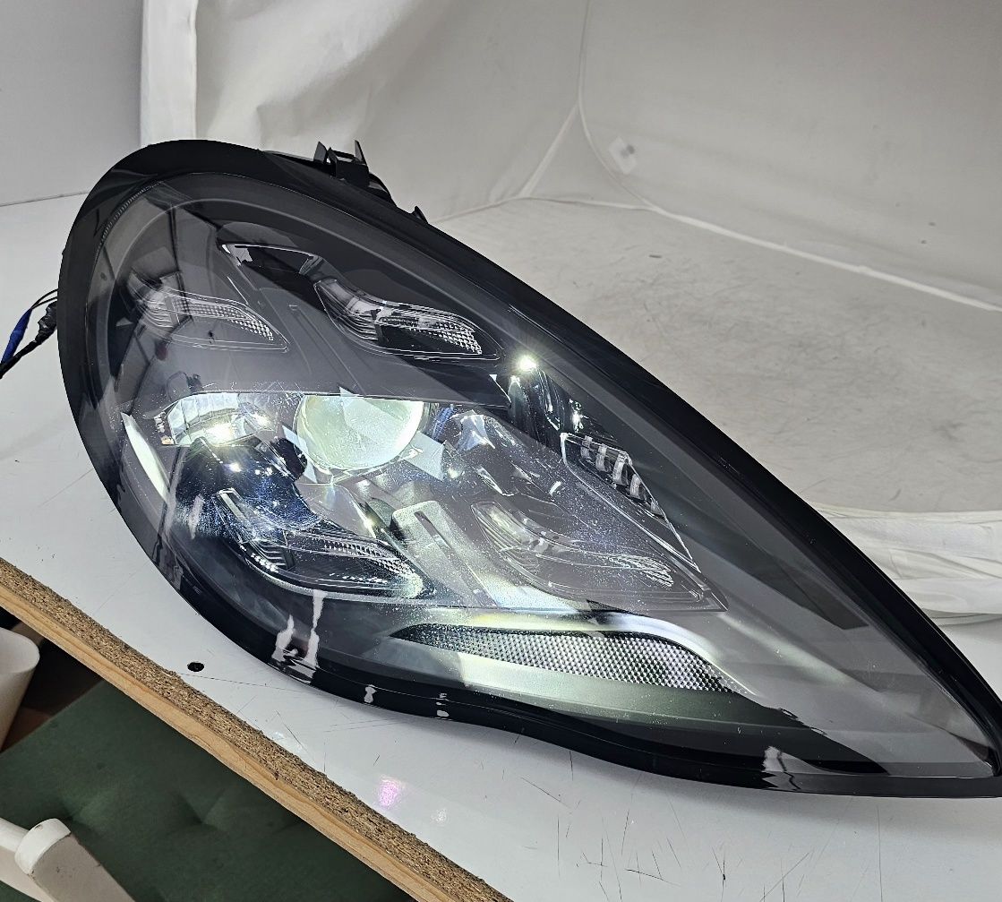 Faruri Full LED Porsche Panamera compatibile 2010-2013