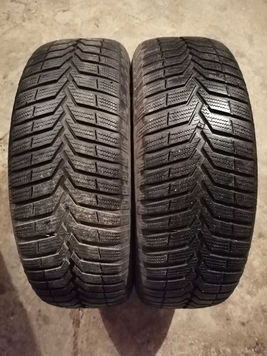 Продавам 2 броя зимни гуми 185.65.15 на 1 сезон дот 2019 Vresstain