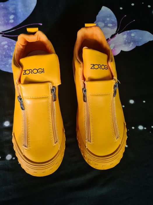 Pantofi sport  mărimea 41.