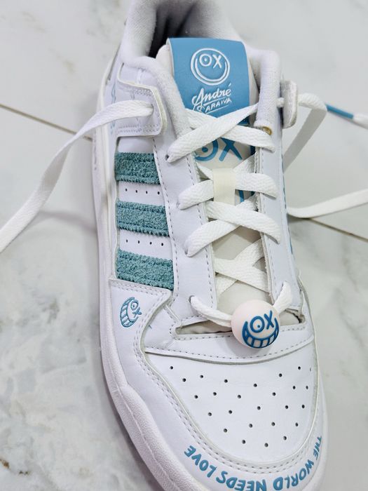 Продам кроссовки Adidas Andre Saraiva