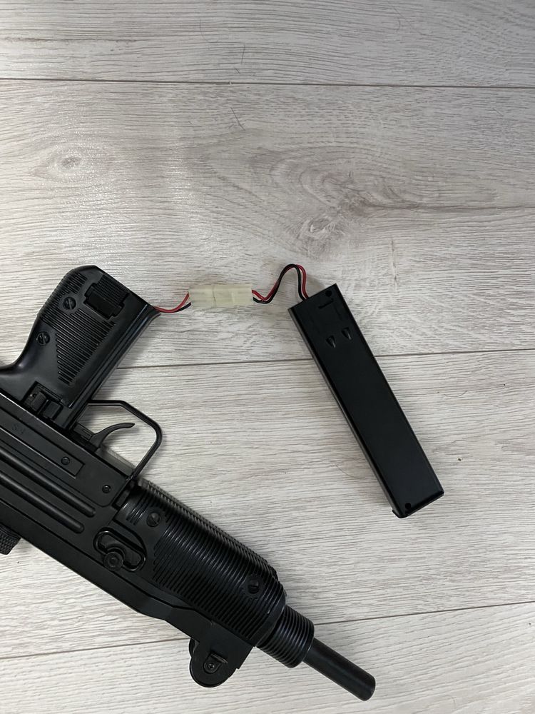 Replica Uzi D-91 Airsoft Electric