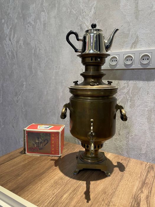 Samavar 3 litir 15 ta P.T bor 1886