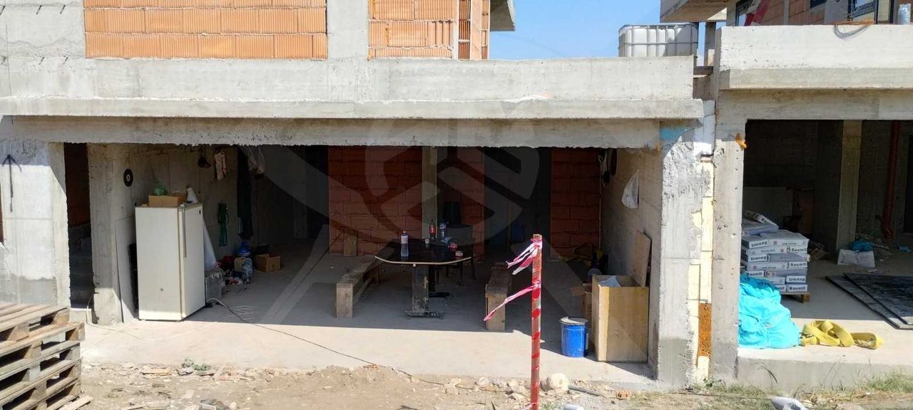 Продава се Къща в с. Белащица, Област Пловдив - 328 кв.м за 1400 €/кв.м - Снимка #11