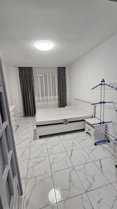 Închiriez apartament pe durată lungă