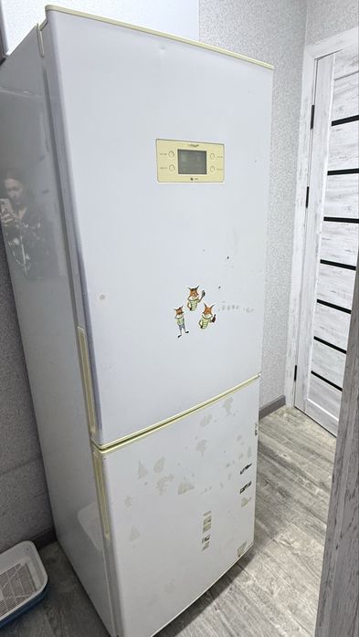 Продам холодильник LG