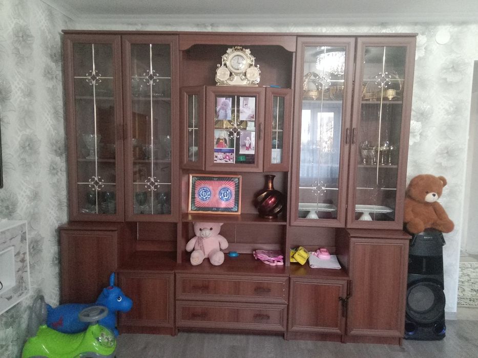 Продам стенку в зал