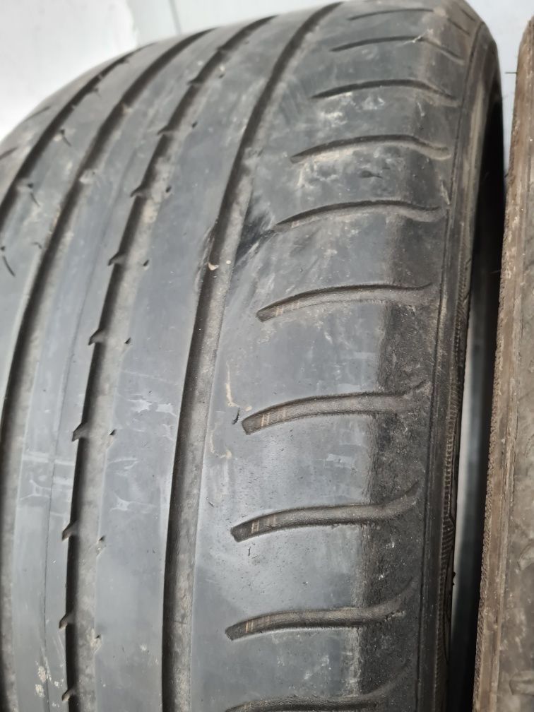 2 бр. летни гуми 255/40/18 GoodYear RSC DOT 4514 4,5 mm