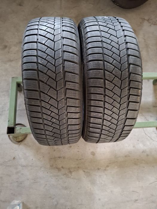 2 Anvelope de iarnă  205 55 r16 Continental