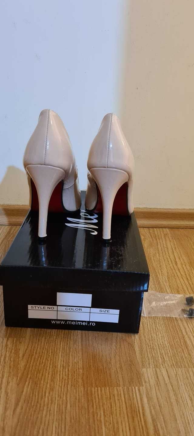 pantofi Stiletto