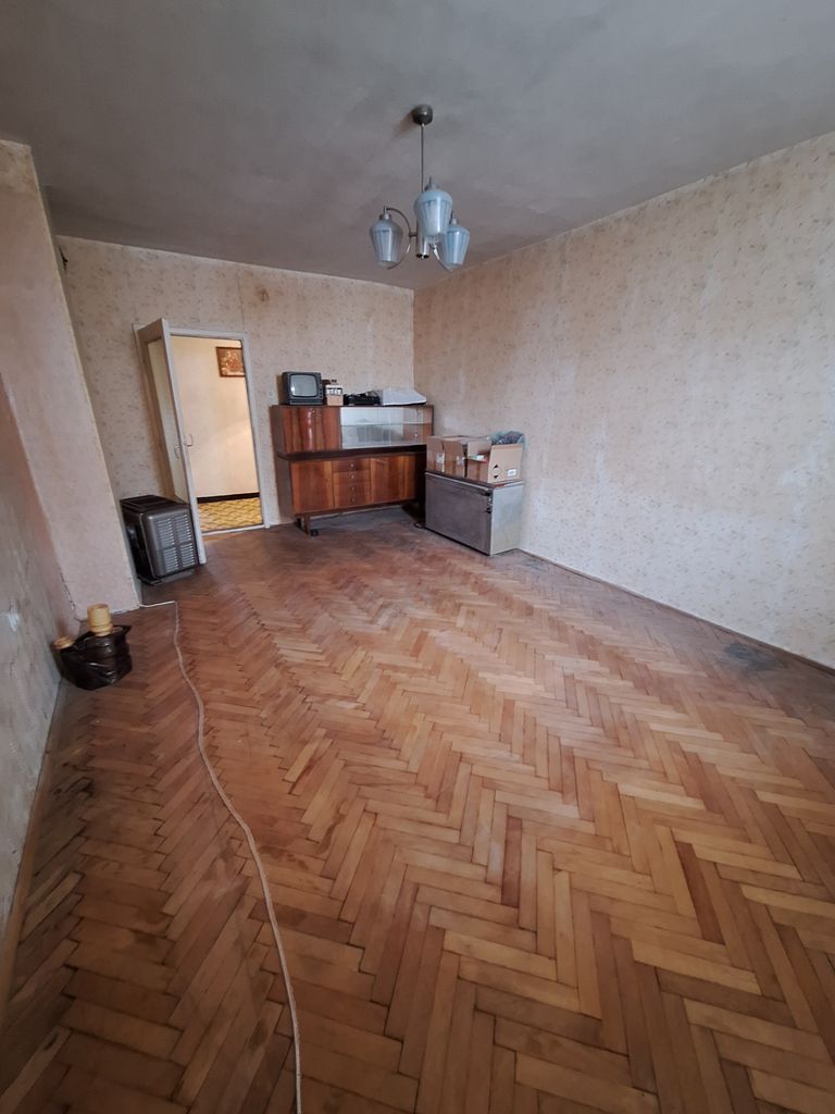 Продава се Четиристаен апартамент в Търговище, Център - 90 кв.м за 923 €/кв.м - Снимка #7