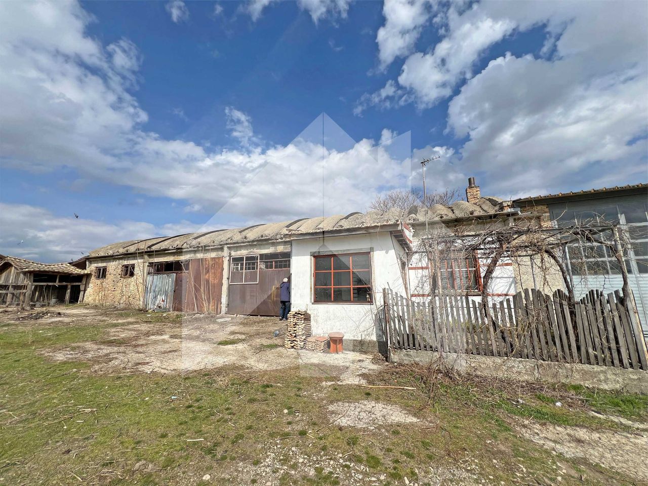 Продава се Промишлена сграда в с. Стоян Михайловски, Област Шумен - 252 кв.м за 91 €/кв.м - Снимка #22