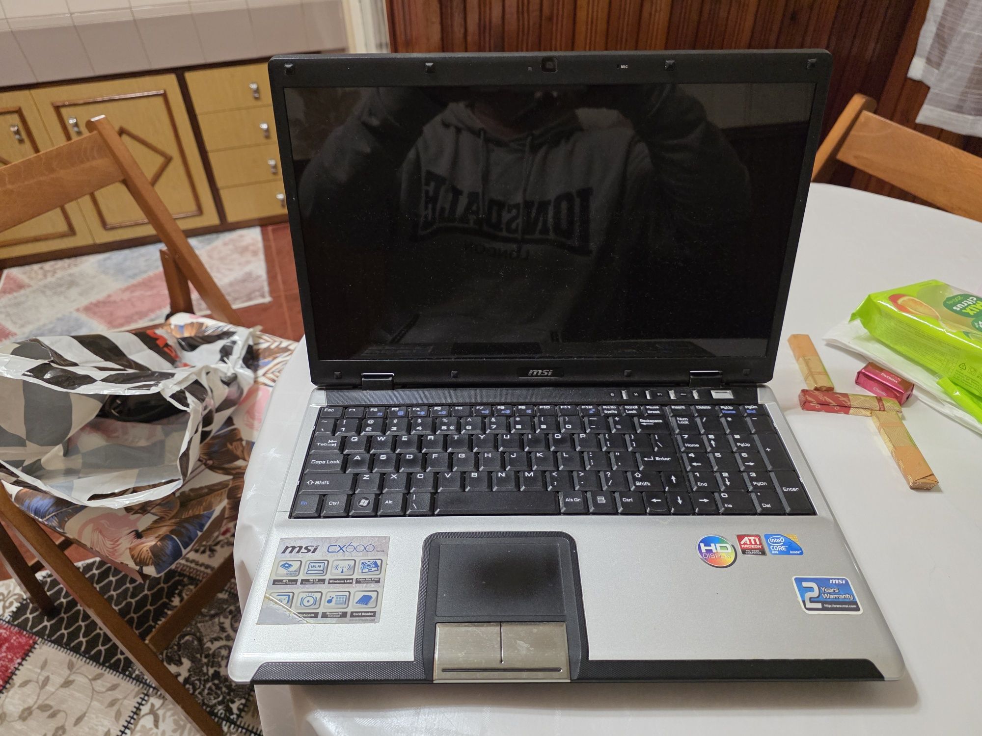 Лаптоп MSI    . .