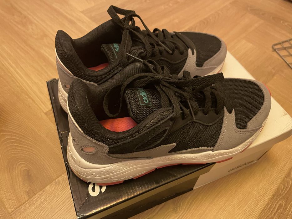 Incaltamine Adidas Marimea 38