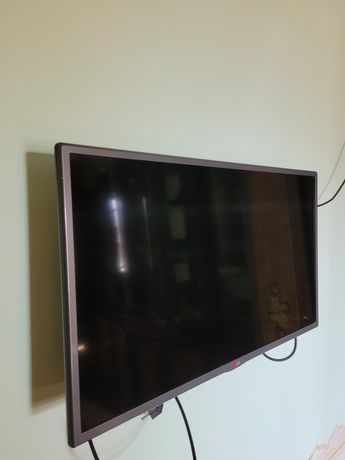 Телевизор LG 32 в отличном состоянии