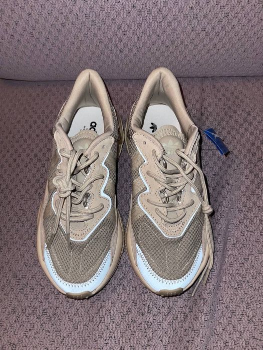 Кроссовки Adidas ozweego женские