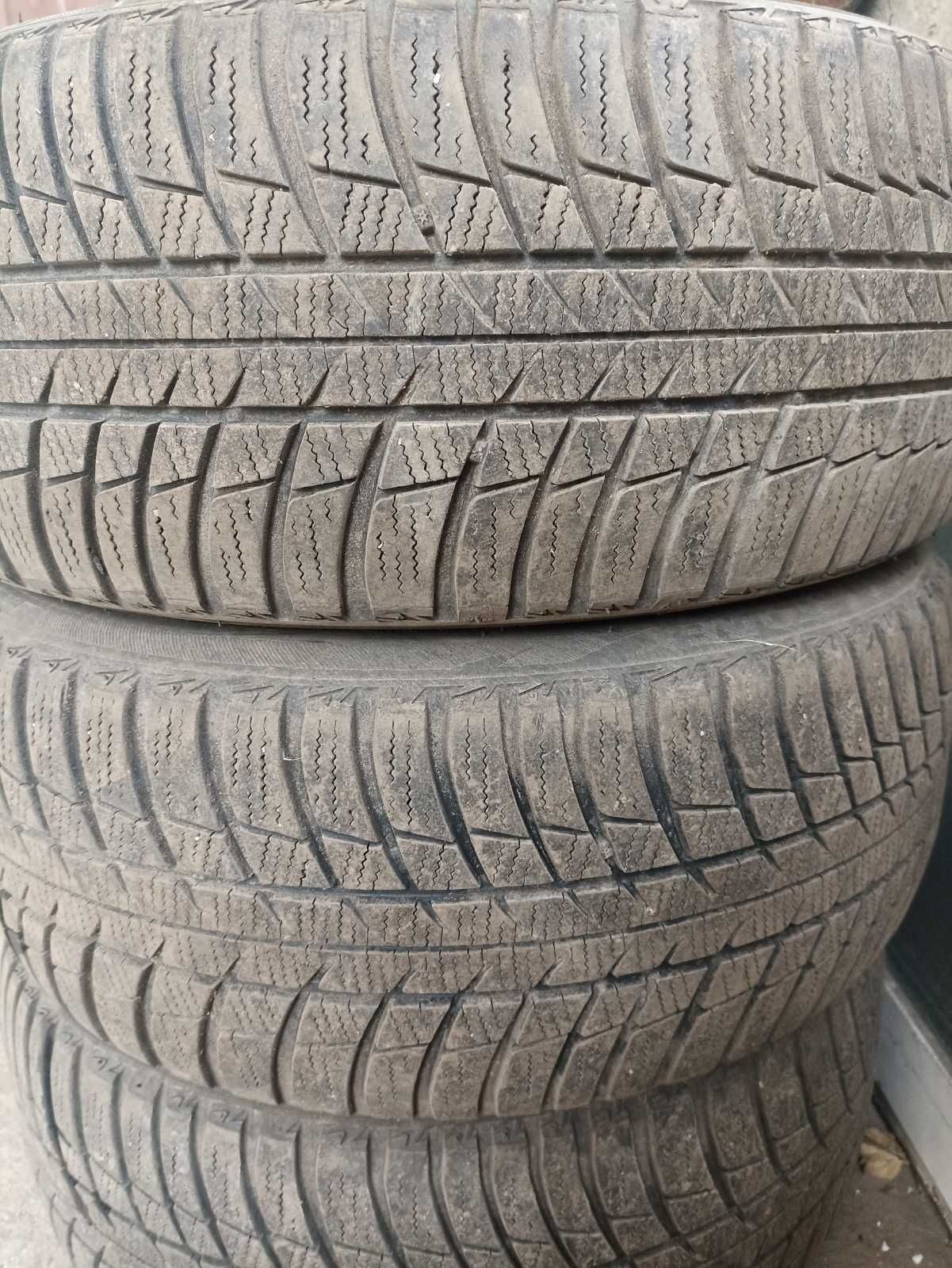 Зимни гуми Bridgestone с размер 225 /45/17
