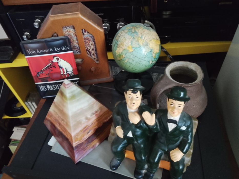 Obiecte decor, statuete, Stan și Bran, Glob pamantesc