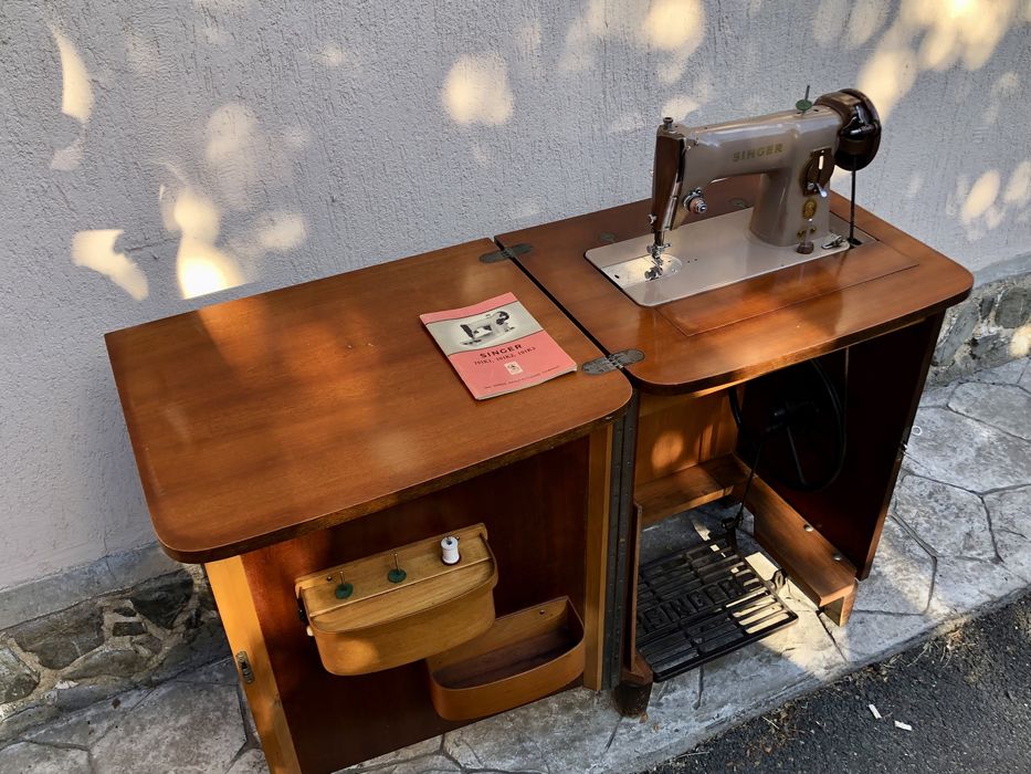 Mașină de cusut vintage Singer 191K1 – funcțională și de colecție