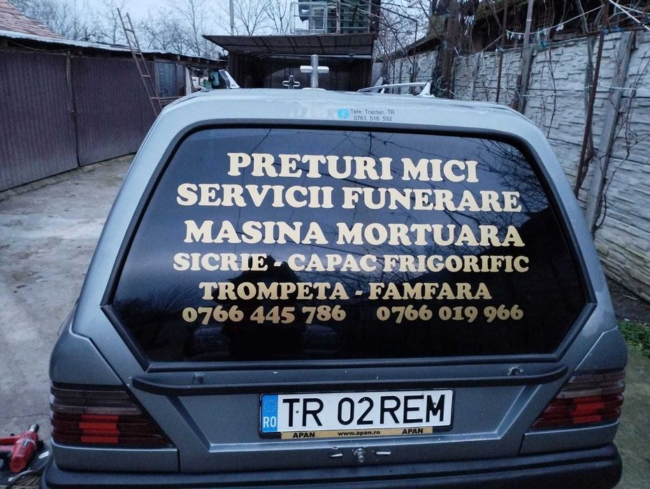 colantare auto cu printuri tip reclama