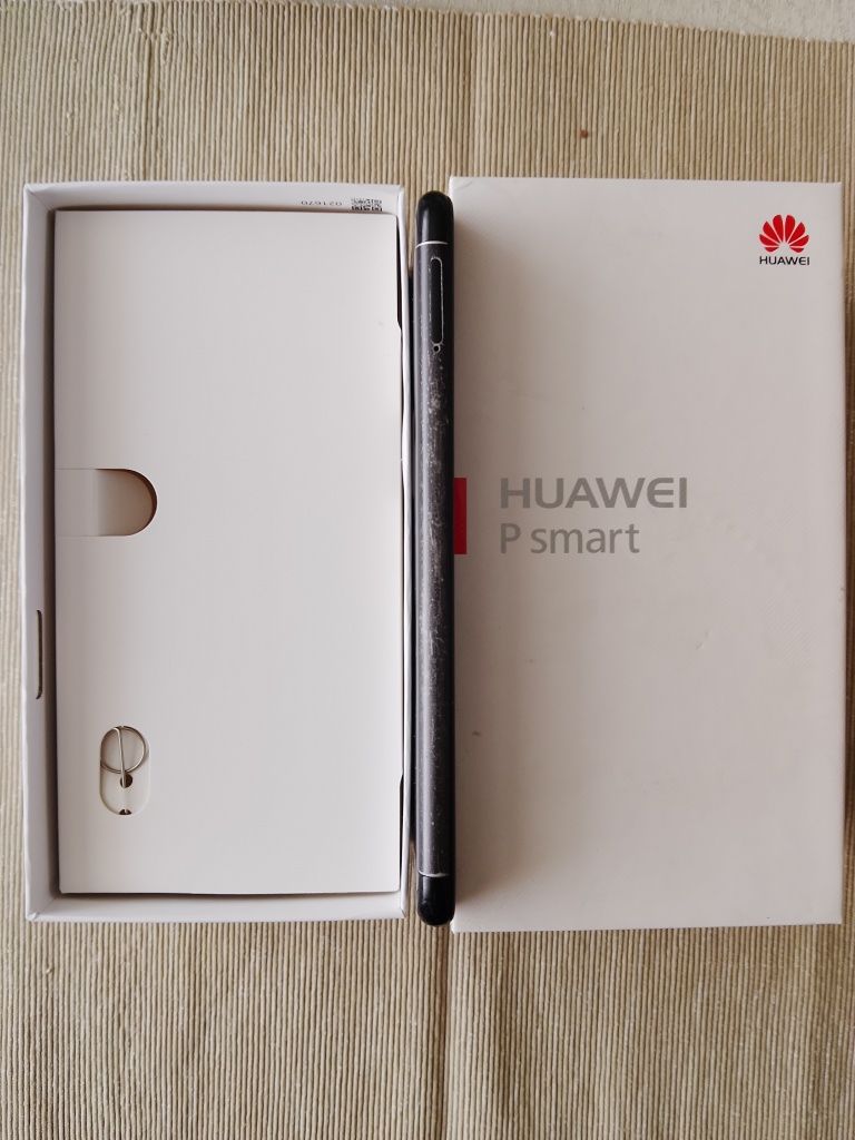 Huawei P smart. Android телефон. Chrome и Google достъп.