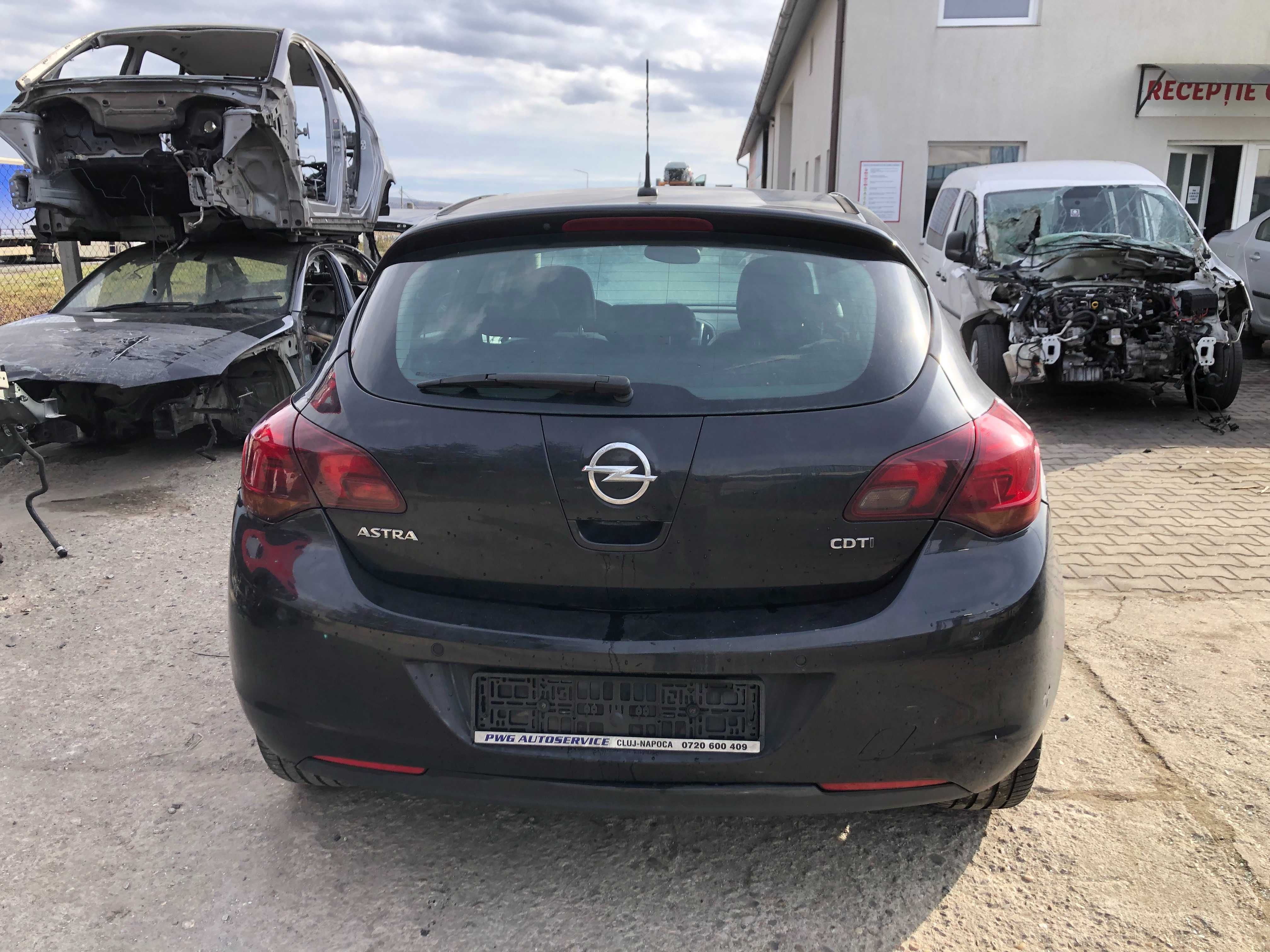 Dezmembram Opel Astra J Hatchback 1.7 CDTI A17DTJ 2009-2015