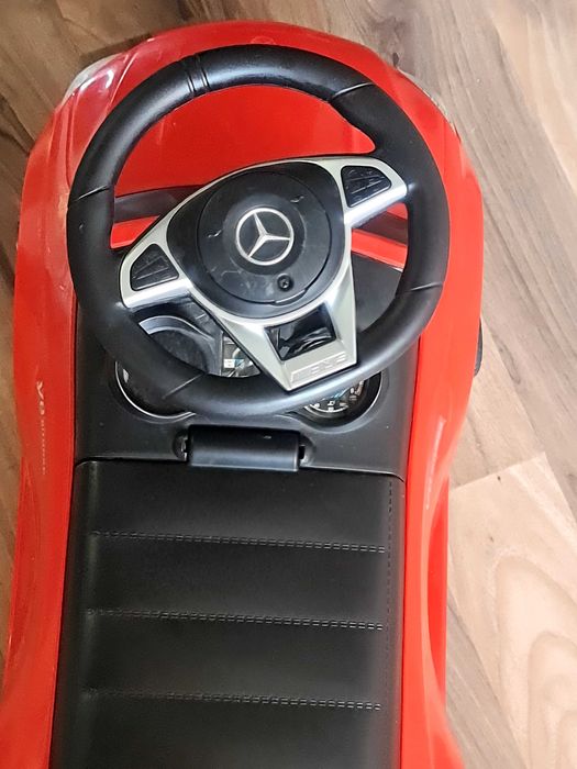 Кола с функция скутер без педали NOVOKIDS™ Mercedes C63 AMG V8 Biturbo