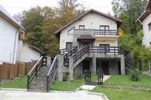 Vila deosebita , in Sinaia , mobilata si utilata